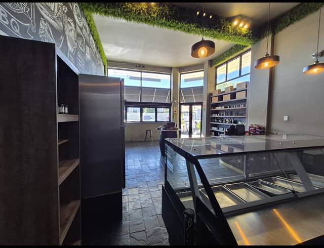 205M² RETAIL TO LET IN SANDTON CENTRAL